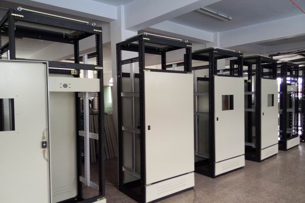 总口管理区控制柜-控制柜布线要求